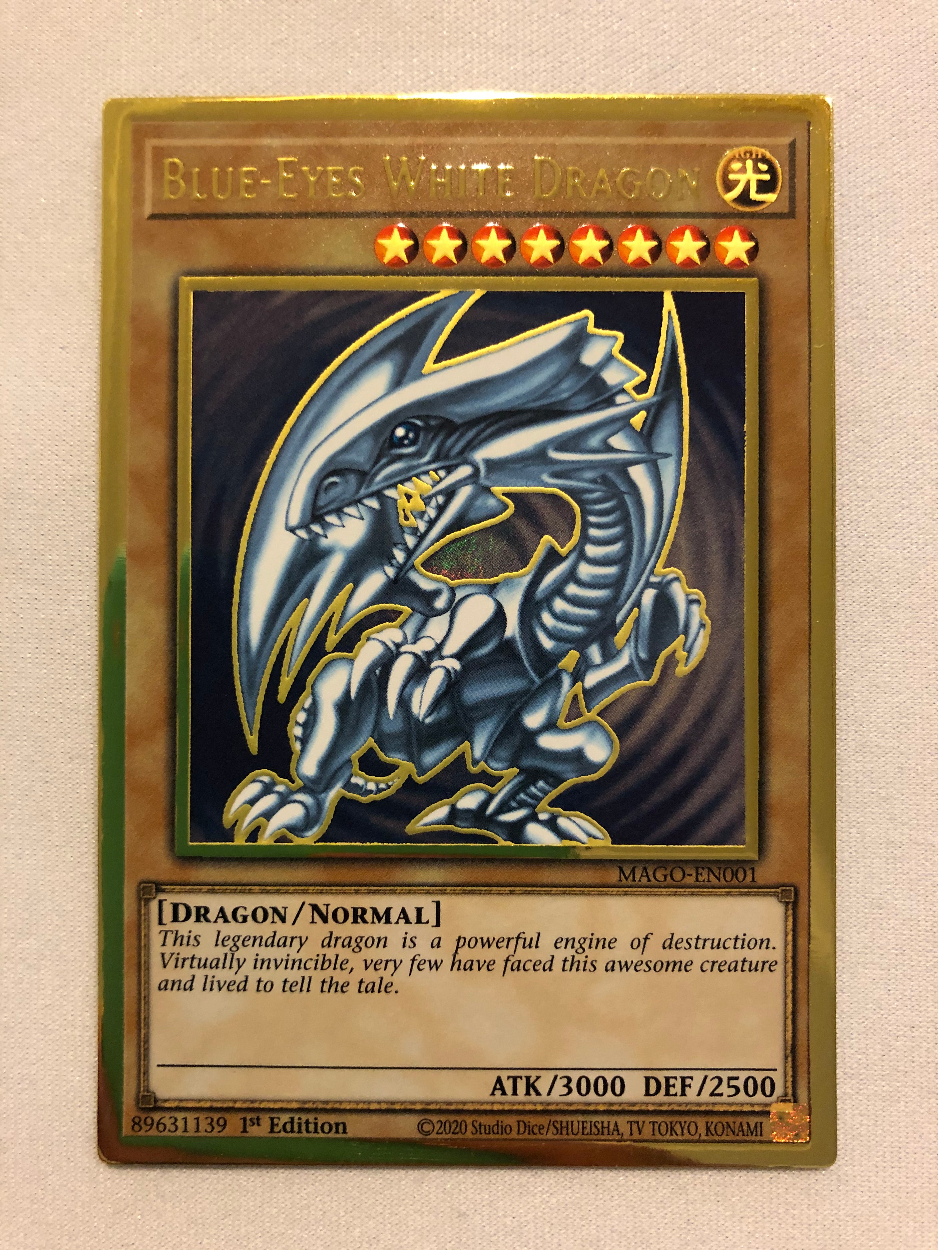 MAGO-FR001 Gold Rare French Card Yu-Gi-Oh! Blue-Eyes White Dragon Card -  MAGO-FR001 Gold Rare (French, Near Mint) Blue Eyes White Dragon Mago En001