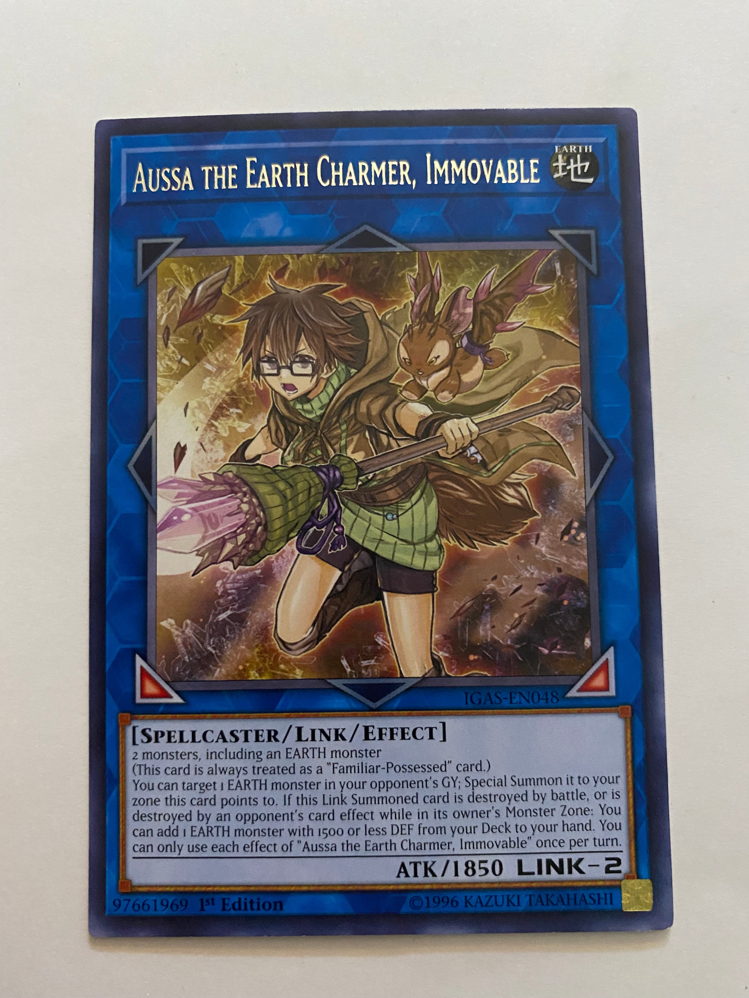 Yugioh Aussa the Earth Charmer, Immovable IGAS-EN048 Rare 1st Edition