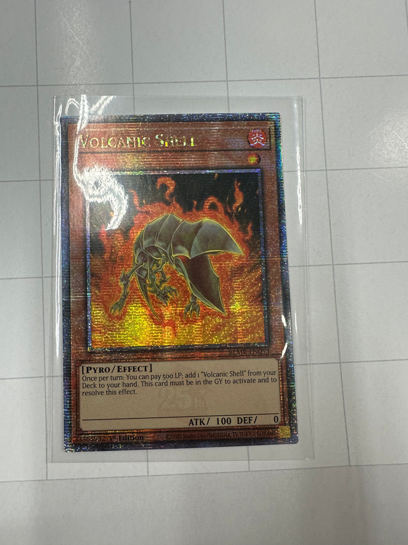 Volcanic Shell (Quarter Century Secret Rare) - Battles of Legend: Monstrous Revenge BLMR-EN053