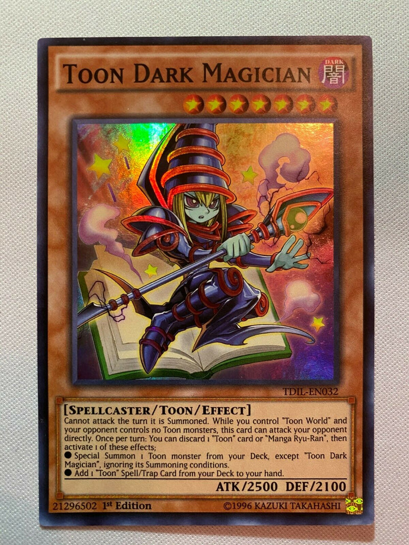 Yugioh Toon Dark Magician TDIL-EN032 1st Edition Super Rare Near Mint Yugioh Toon Dark Magician TDIL-EN032 1st Edition Super Rare Near Mint
