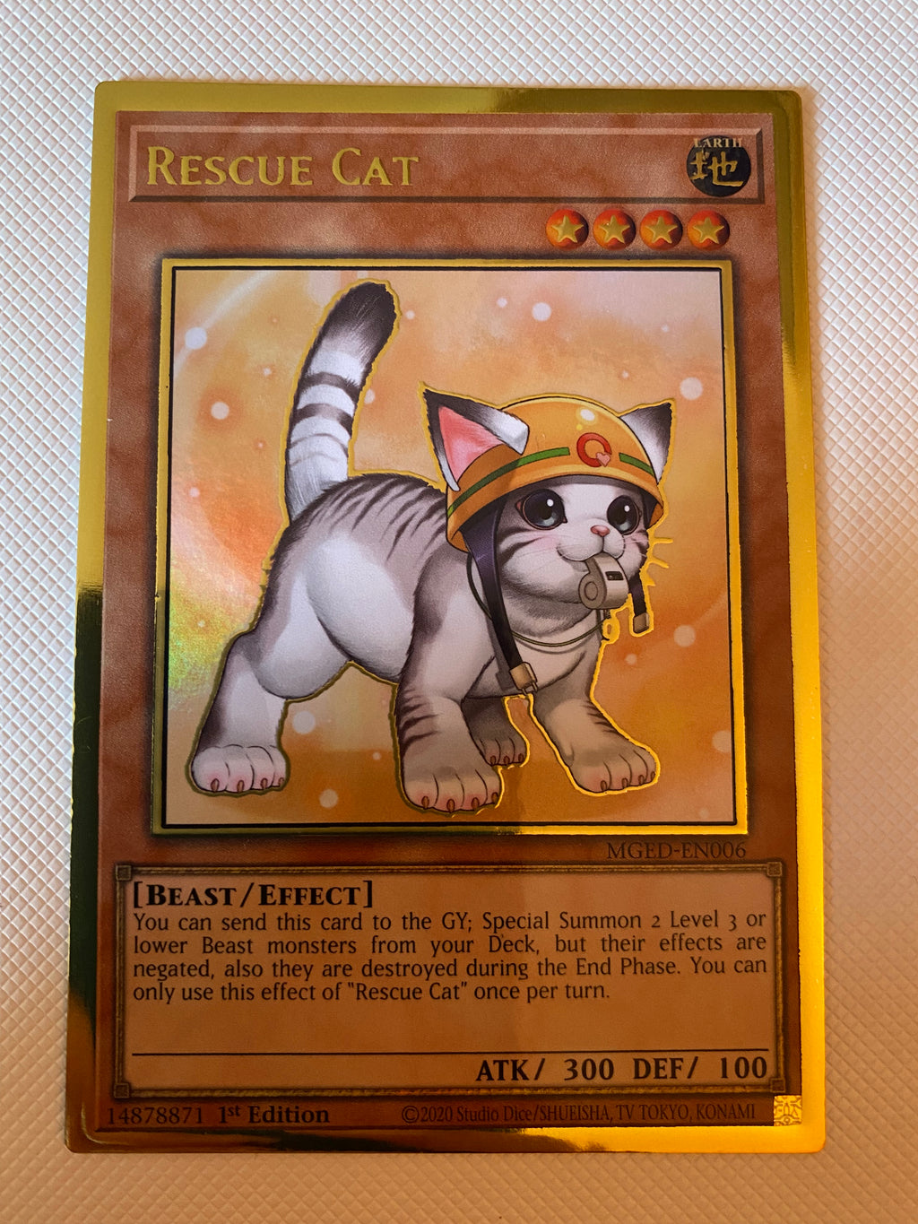 Yugioh Rescue Cat MGED-EN006 Gold Rare 1st Edition Near Mint Yugioh Rescue Cat MGED-EN006 Gold Rare 1st Edition Near Mint