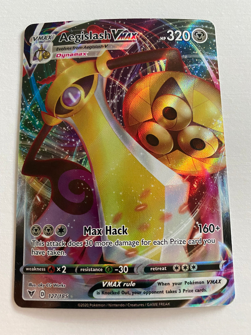 Aegislash VMAX 127/185 Ultra Rare Pokémon Card Vivid Voltage Near Mint