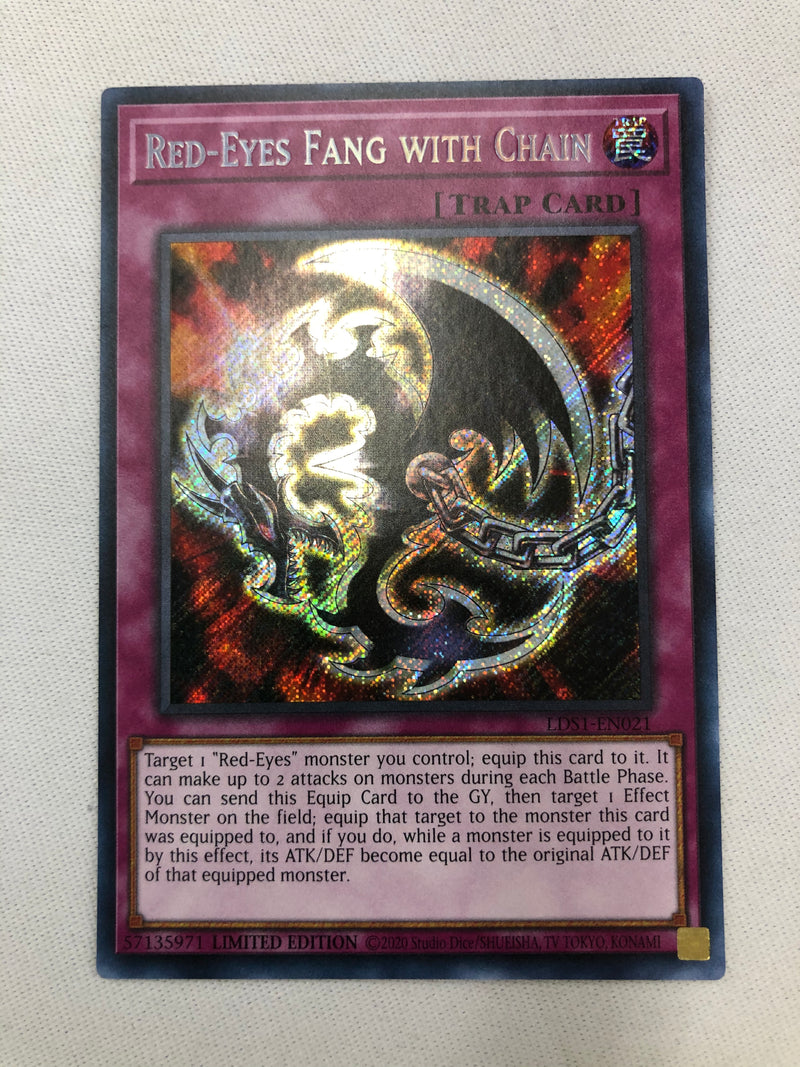 Yugioh Red-Eyes Fang with Chain LDS1-EN021 Secret Rare Limited Edition Yugioh Red-Eyes Fang with Chain LDS1-EN021 Secret Rare Limited Edition