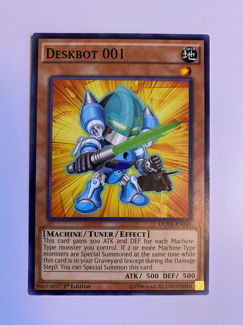Yugioh Deskbot 001 DUEA-EN045 Common 1st Edition Naer Mint