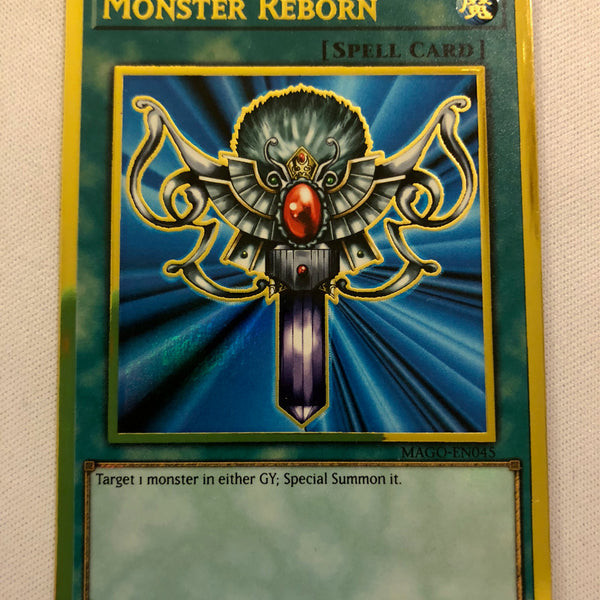 Yugioh Monster Reborn MAGO-EN045 1st Edition Maximum Gold Near Mint
