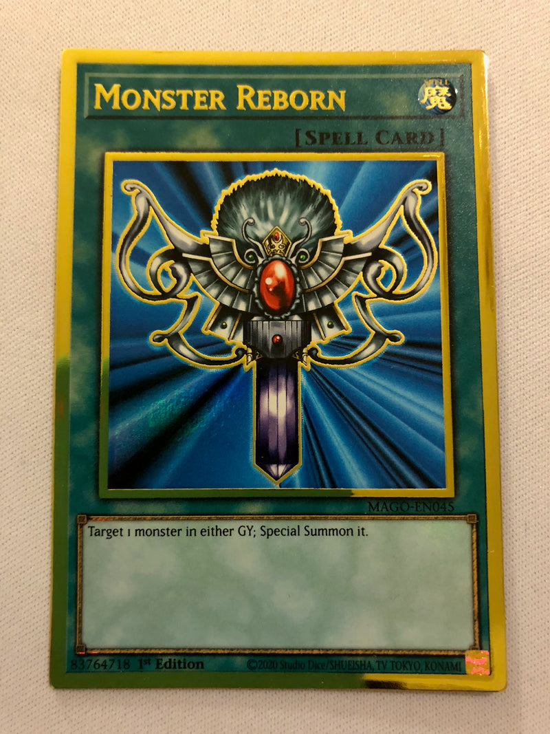 Yugioh Monster Reborn MAGO-EN045 1st Edition Maximum Gold Near Mint Yugioh Monster Reborn MAGO-EN045 1st Edition Maximum Gold Near Mint
