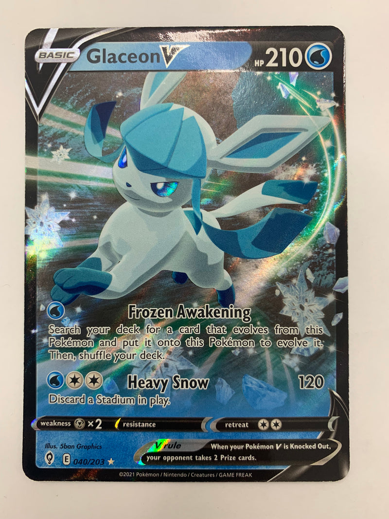 Glaceon V 040/203 Ultra Rare Evolving Skies Pokemon NM