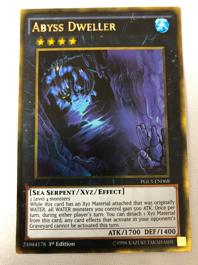 Yugioh Abyss Dweller PGL3-EN068 1st Edition Gold Rare Near Mint
