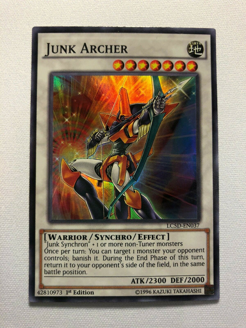 Yugioh Junk Archer LC5D-EN037 1st Edition Super Rare Near Mint Yugioh Junk Archer LC5D-EN037 1st Edition Super Rare Near Mint