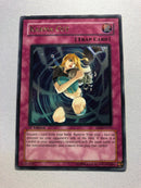 Yugioh Karma Cut SOI-EN053 1st Edition Ultimate Rare Near Mint